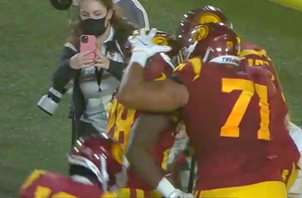 USC takes 14-7 lead following Chance Nolan interception