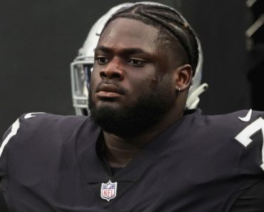 Raiders waive OL Leatherwood, trade CB Mullen