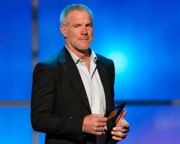 Favre files motion to dismiss Mississippi lawsuit