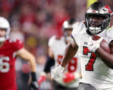 Buccaneers to release RB Fournette, source says